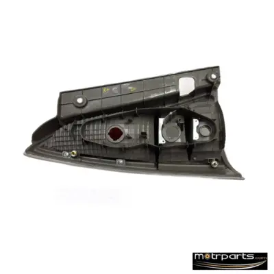 Uno Minda Toyota Innova Tail Light Right TL65005 1